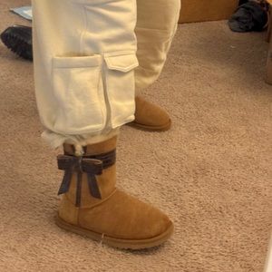 ugg boots with bow women size 7